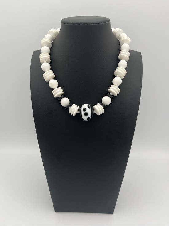 Miriam Haskell Other - Vintage Miriam Haskell Chunky Hubnail Statement Necklace – Signed White & Black